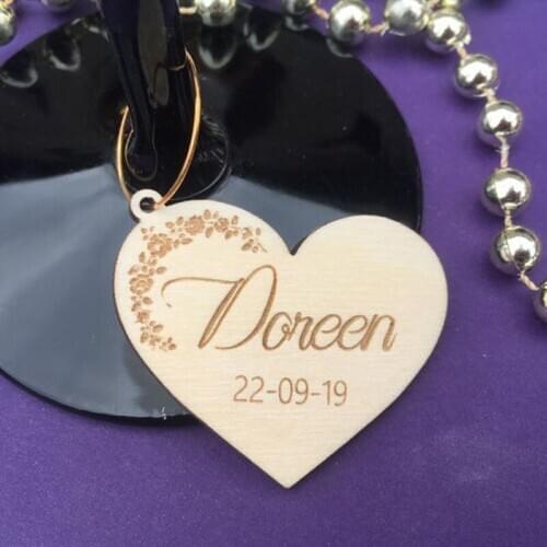 Save the date Engraved hearts Wine Charms, Custom wedding tag, Personalised Wedding favors, Guest names,Wedding signs