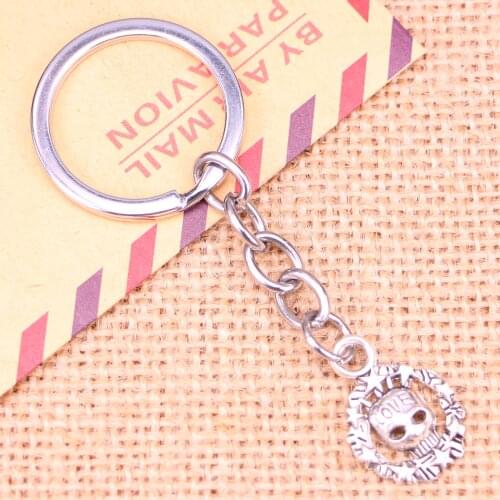 20pcs New Fashion Keychain 15mm circle skull skeleton love Pendants DIY Men Jewelry Car Key Chain Ring Holder Souvenir For Gift
