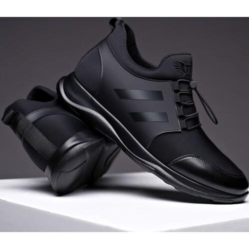 2020 Light Male Sport Shoes Lightweight Running Shoes Men Boys Trendy Running Summer Sneakers Breathable Athletic Male Footwear