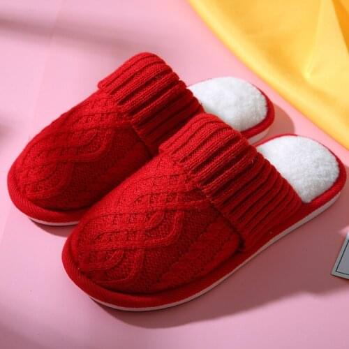 Home knitted Winter slippers Women Wear Non-slip Cozy plush slippers Handicraft Ladies Fur Slides