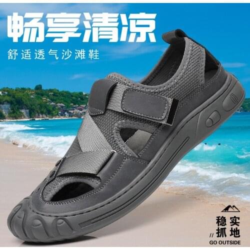2021 Sandals mens outdoor sports mountaineering breathable non-slip travel shoes mens casual beach shoes in summer