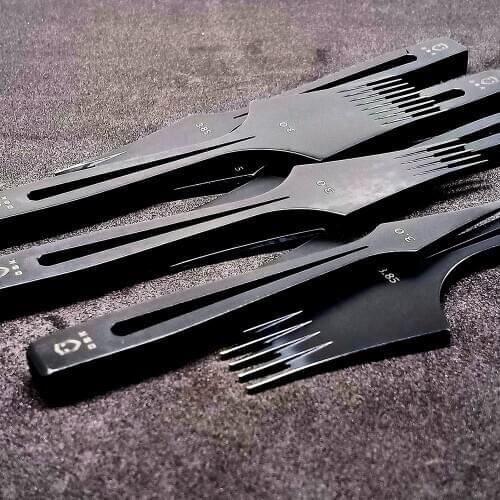 Hand polished French Style Leather Stitching Chisel 2.7/3.0/3.38/3.85mm Prong Hollow Black stainless steel