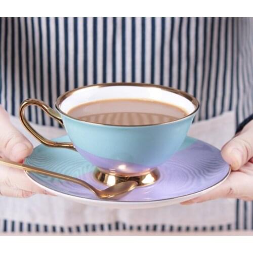 European Funny Cute Coffee Cup Set Gold Rim Pink Fine Bone Porcelain Coffee Cup Set Eco Friendly Cute Canecas Drinkware BY50BD