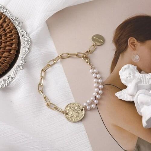 2021 Vintage Simple Niche Design Ins Wind Bracelet Creative Asymmetric Cold Wind Human Head Bracelet Pearl Bracel