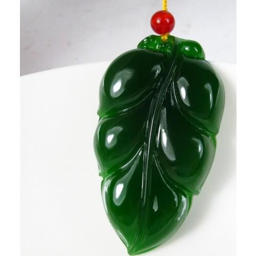 High Imitation Green Stone Pendant Necklace Carved Leaf For Beautiful Women Fashion Jades Jewelry Free Rope