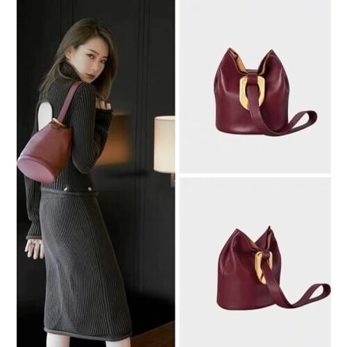 Drop Bag In Genuine Leather Famous Brand Designer Petite Bucket Bags With A Loop Strap Real Leather Sling Shoulder Bags Handbags