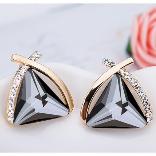 Luxury Female Crystal Triangle Small Earrings Charm Gold Color Wedding Earrings Cute Rainbow Zircon Stud Earrings For Women