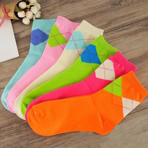 5 pairs/ Lot Fashion New Design Socks For Women High Quality Spring Summer Winter Multi Colors Rhombus Grain Sock Free Shipping