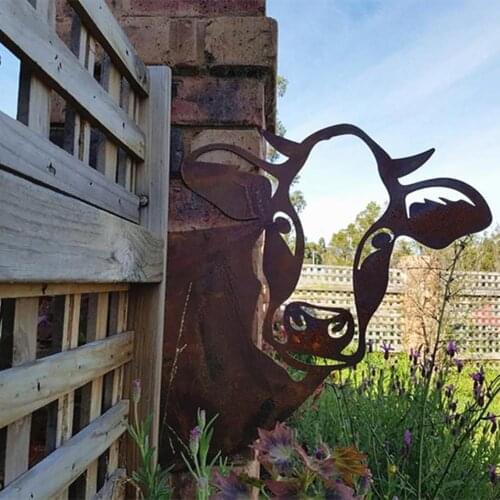 Wall Pendant Realistic Exquisite Iron 3D Farm Peeping Cattle Art Ornament for Outdoor Plastic Garden Decoration