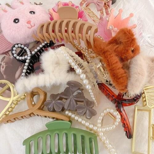 China Wholesale Hair Accessories Large Hair Claws Hairbands Female Hairpins Headdress Cute Fashion All Style