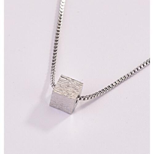 Hot Selling Necklace Brushed Small Square Simple Temperament Elegant Clavicle Chain Box Chain Necklace Ladies Party Jewelry