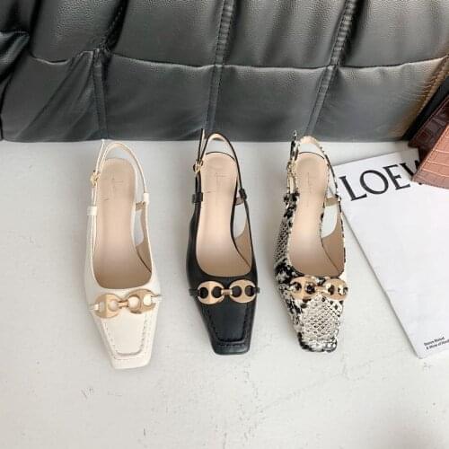 2021 Spring Korean Style New Square Head Serpentine Metal Buckle Chunky Heel Closed Toe Sandals High Heel