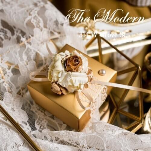 2020 hot style European outdoor garden small european-style luxury fllower wedding customized and joyful box of finished product