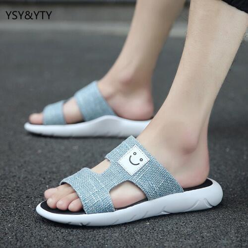 2019 Slip male office casual slippers male breathable smiley face sandals large yards non-slip summer new slippers male
