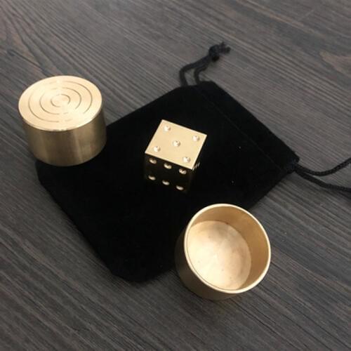Super Mental Die (Brass) Magic Tricks Stage Close Up Magia Dice Number Prediction Magie Metalism Gimmick Prop Accessories Magica