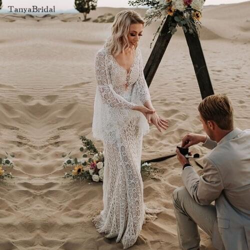 Unique Lace Wedding Dresses Flare sleeve ALine Bridal Gowns V-Neck Robe de Soriee Noivas Chic DW244