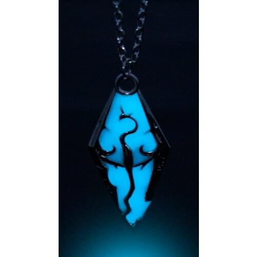 Luminous Dragon Necklace Creative Jewelry Link Chain Charm Pendants Necklaces Men Women Choker 50cm + 17 Models