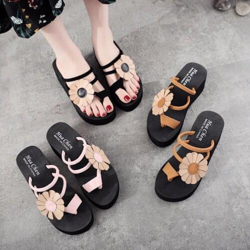 Women Summer New Fashion Trend Wear Flip Flop Beach Slippers Thick Sole Slope Heel Clip Foot High Heel Sandals Heightening