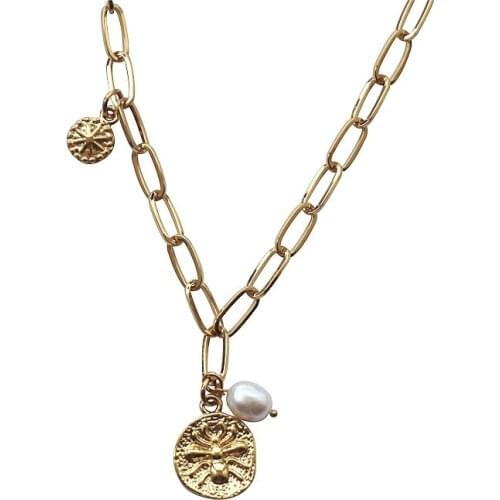 European and American gold irregular relief spider round pendant natural fresh water baroque pearl neck chain necklace
