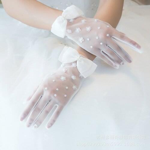 2021 New Simple Short Spring Summer Mesh Thin Section Gloves Artificial Pearl Bow New Wedding Dress Bride Glove