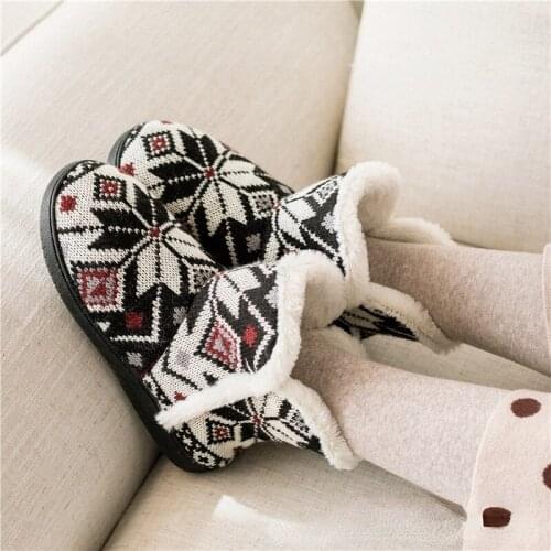 Winter Cotton Shoes Woman Warm Fur Slip-on Ladies Snow Boot Plush Inside Female Booties Outdoor Wear Non-slip Womens Ankle Boot