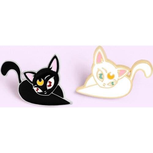 Luna Cat Enamel Pins Moon Girl Kitten Brooches Bag Lapel Pin Black White Animal Badge Jewelry Gifts Kids Fans Friends Wholesale