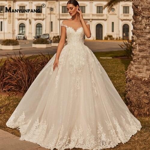 High-End Cap Sleeve Chapel Train Embroidery Appliques Tulle Bridal Ball Gown Custom Made O-Neck Lace Up Back Wedding Dress