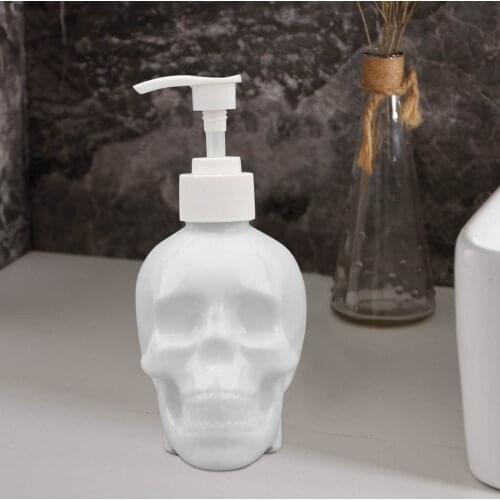 Plastic Skull Statue Hand Soap Bottle For Bathroom, Convenient And Beautiful Liquid Soap Dispenser Shampoo Shower Gel Bottles