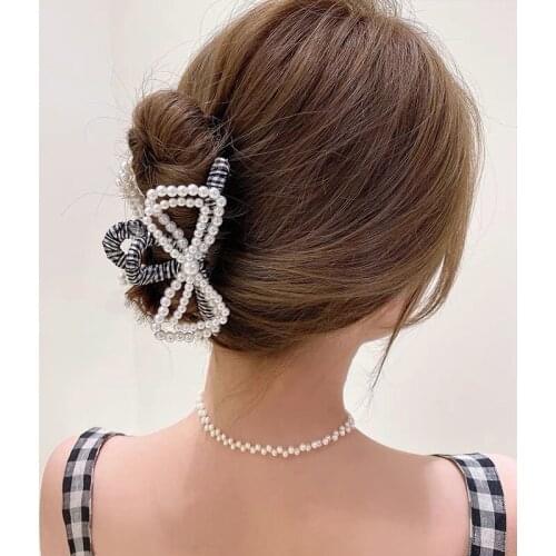 2021 New Butterfly Pearl Claw Clip Cute Korean Bow Hair Claws Hair Clip Hairgrip Luxury Jewelry for Girls Women Hair Accessories