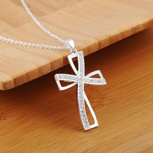 925 Sterling silver wedding charm Crosses necklace wedding lady nice jewelry fashion charm elegant women classic high quality