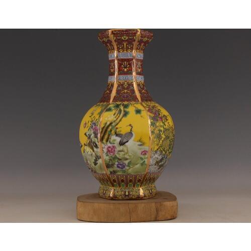 Jingdezhen Antique Ceramic Vase Qianlong year mark enamel golden vase antique porcelain ancient porcelain collection