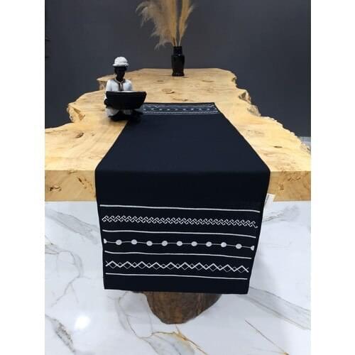 The sweetheart Home Authentic Pattern Black 40x140 cm Embroidered Runner
