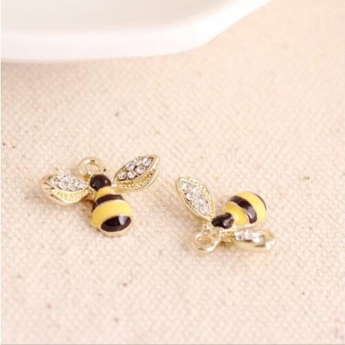New Style Rhinestone decoration Alloy drop oil Gold Tone Cartoon Crystals honeybee Shape Animals Charms Diy Jewelry pendants