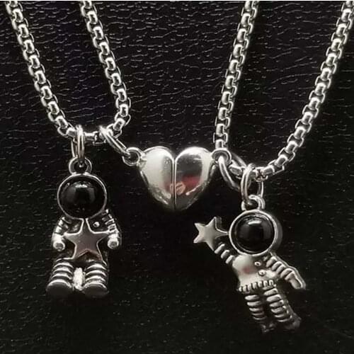 Astronaut Pendant Magnetic Heart Attracted Couple Necklaces Women Men Lover Spaceman Jewelry Gift Necklace Stainless Steel Chain