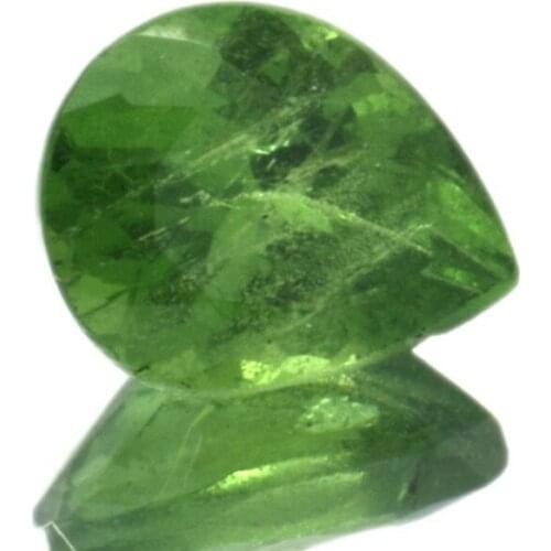 0,95ct Tsavorite Pear Cut