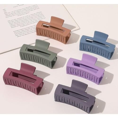 Fashion New Large Size Matte Plain Color Plastic Hair Claw Clip Ins Hollowed Crab Geometric Clamps for Women Hair Accessories