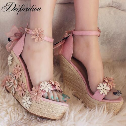 Deification Handmade Straw Wedges Sandals Sweet Flowers Design Pumps High Heels Butterfly Inlay Party Wedding Rhinestone Sandals