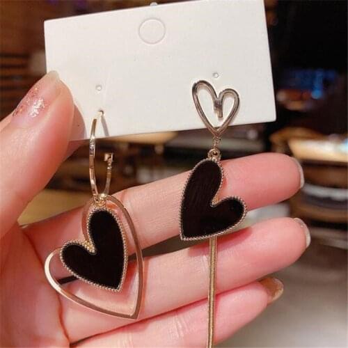 Creative Asymmetric Gold Tassel Earrings Acrylic Heart-Shaped Womens Gold Earrings Cocktail Party Jewelry