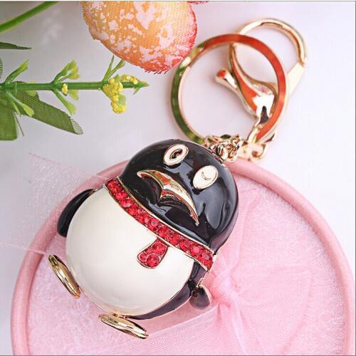 Fashion Metal Lobster Clasp Keyring Dangle Cute QQ Penguin Golden Keychains Bag Fashion Luxury Jewelry