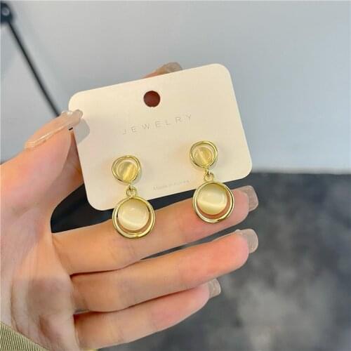 Retro French Opal Stone Clip Earrings No Hole Female Fshion Simple Resin Round Stone Clip Earrings No Piercing Ears Women