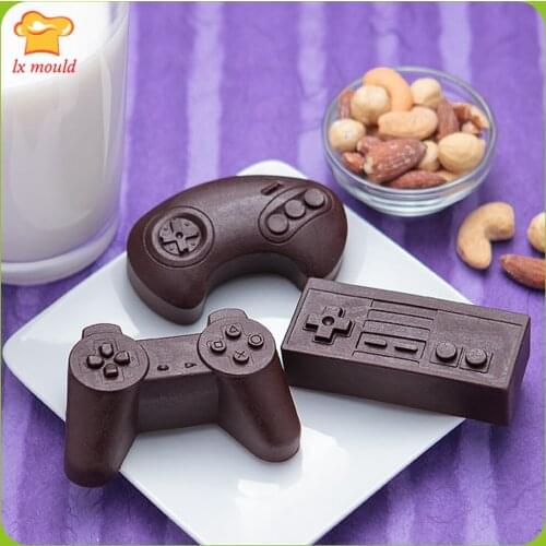 7.5CM CONTROLLER GAME CONTROLLER SILICONE MOULD FOR CAKE TOPPERS, CLAY ETC