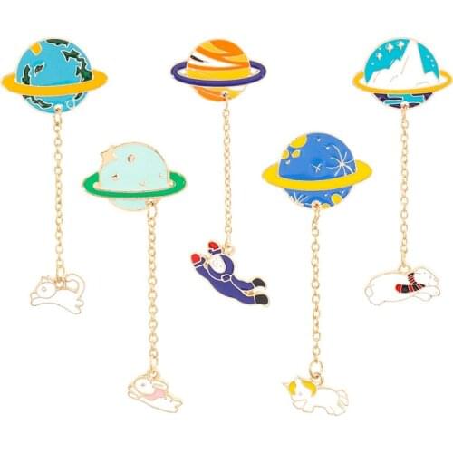 Planet Enamel Pins Rabbit Horse Lightning Chain Brooches Mountain Universe Space Badge Women Men Lapel Pins Cartoon Jewelry