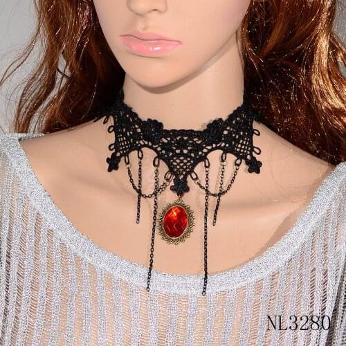 Wholesale Handmade Classic Fashion Lace Necklace Female Short Black Chain Tassel Alloy Metal Red Pendant Necklace Collar