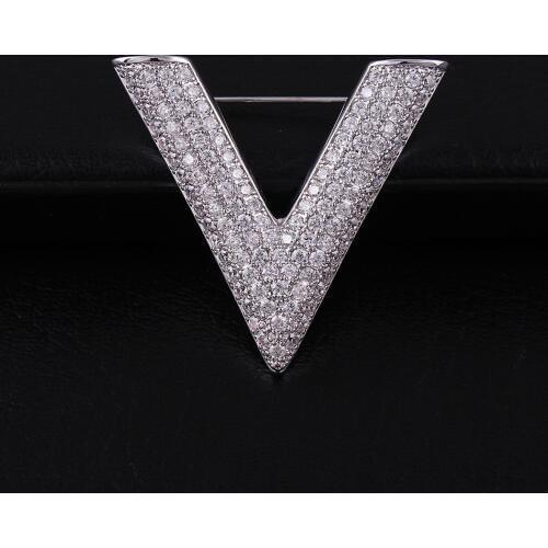 New Clear CZ Word Copper V Victory Charm Pin Brooch Fashion Ornament jewelry accessory
