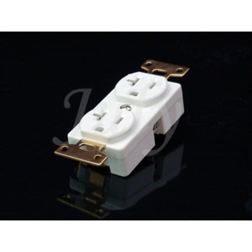 Japan Oyaide power plug beryllium copper alloy power socket R1 beryllium copper alloy power socket
