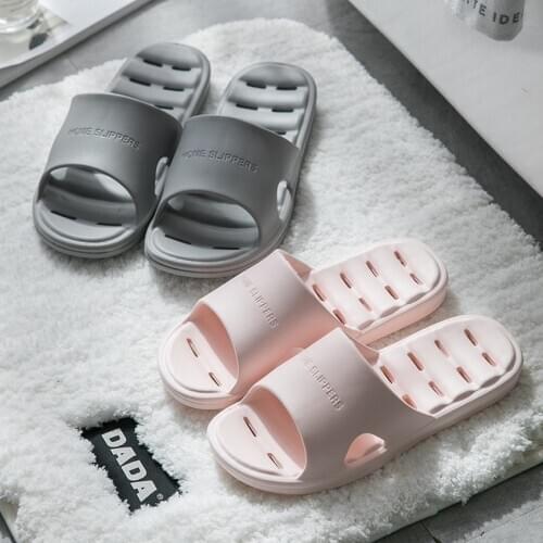 Summer Slippers Women Hollow Soft Bottom Home Slippers Couple Family Woman Men Hotel Bathroom Bath Sandal Slippers Pantuflas