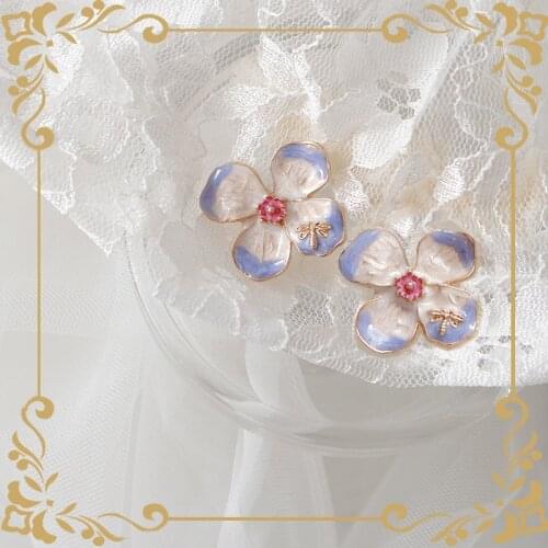 Vintage Purple Color Enamel Flower Earrings Gold Color Alloy Big Floral Statement Stud Earrings for Women Party Jewelry Gift