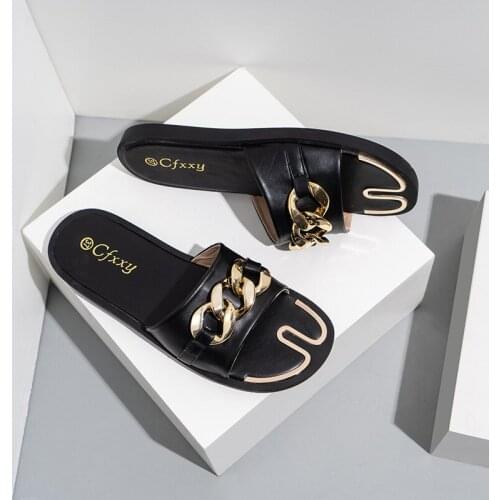 New Summer Slippers Women Fashion Metal Chain Decorated Flat Sandals Casual Shoes Outdoor Slides Big Size