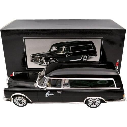 Resin 1/18 Simulation Car Model S65 Static Display Collection Vehicle Boy Gift Home Decoration Ornaments Souvenir Show