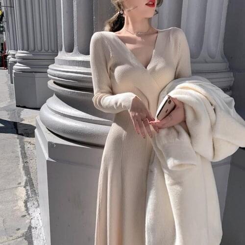 Korobov Autumn Winter New Knit Women Dresses Korean V Neck Long Sleeve A-Line Vestidos Femme Vintage Slim Basics Dresses